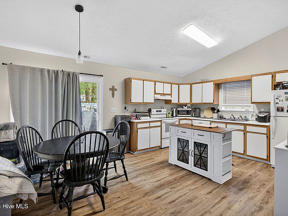 5th image of 400 Beasley Road