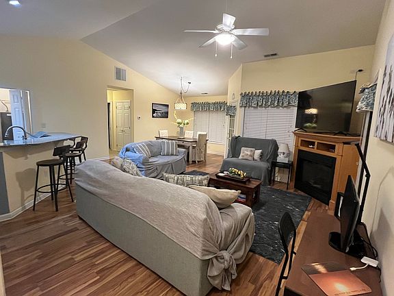 4th image of 600 Stoney Brook Cir Unit 602