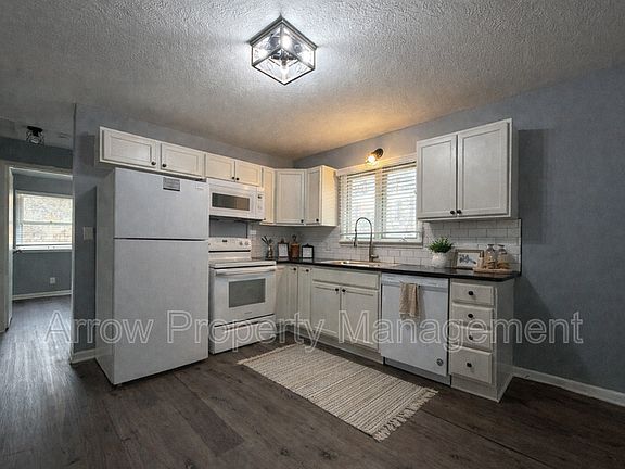 2nd image of 800 S 38th Street Ct #1