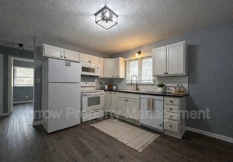 800 S 38th Street Ct #1 — Photo 2