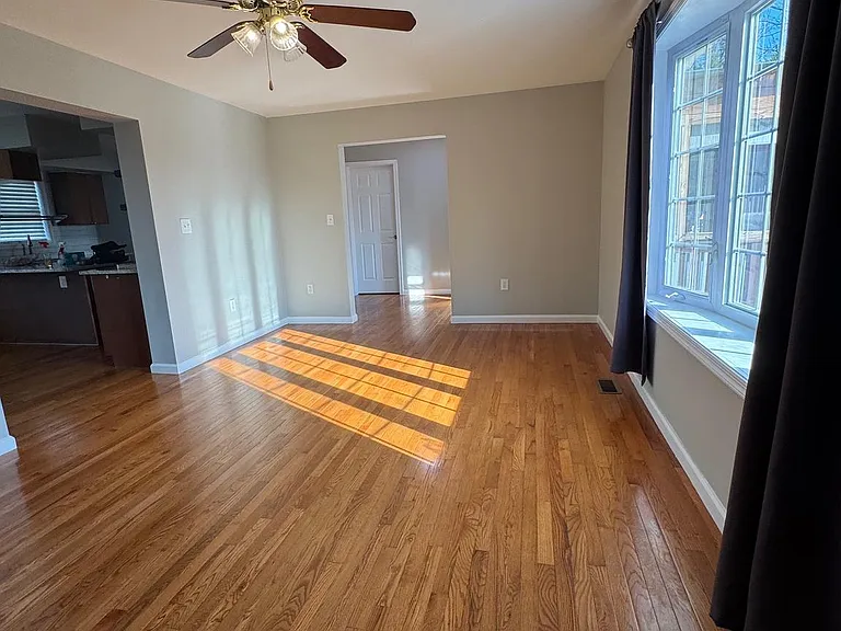 14780 Jordan Ln — Photo 6