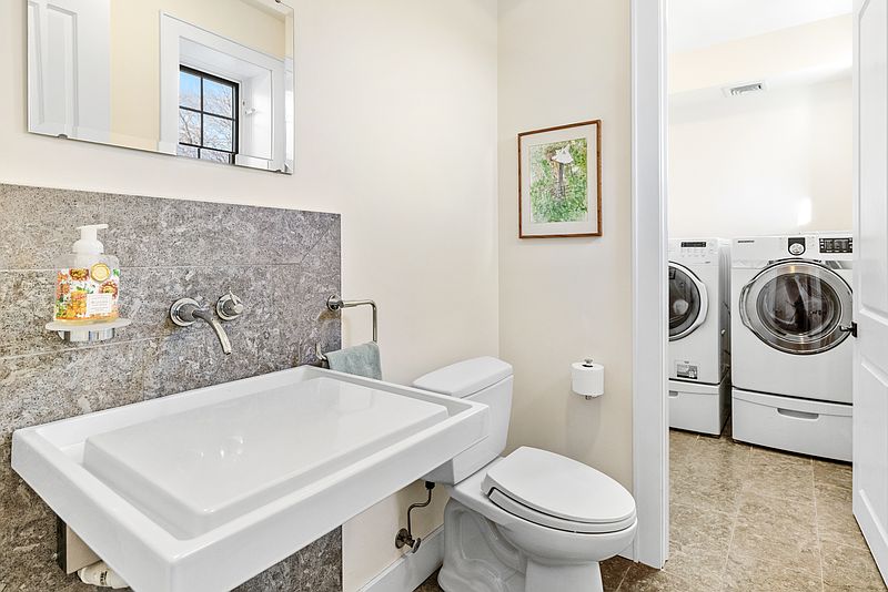27 Clearview Dr, Sag Harbor, NY 11963 | Out East