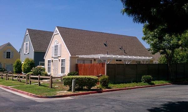1st image of 14605 Woodland Dr Unit 1