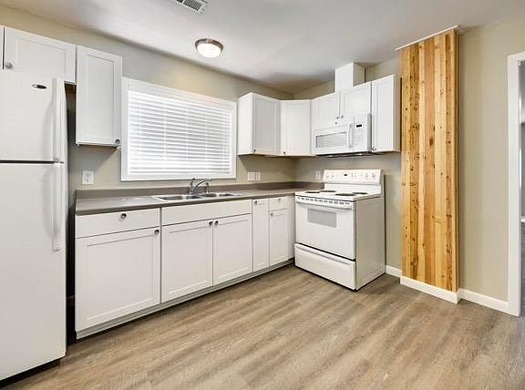4th image of 806 S Roosevelt St #A
