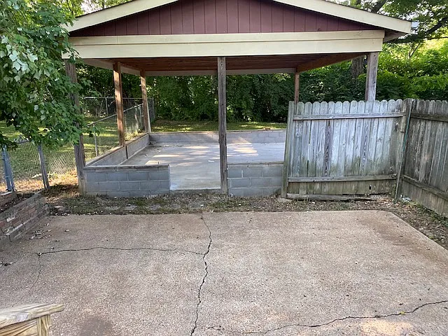 472 Manley Dr — Photo 15