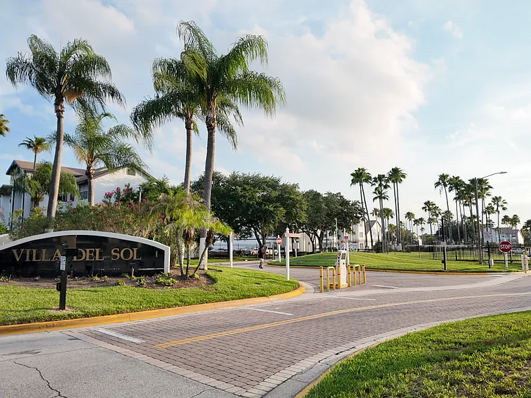 2218 Grand Cayman Ct — Photo 3