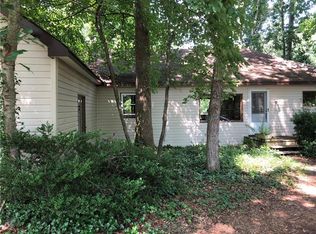 7015 Haw Creek Pl, Gainesville, GA 30506