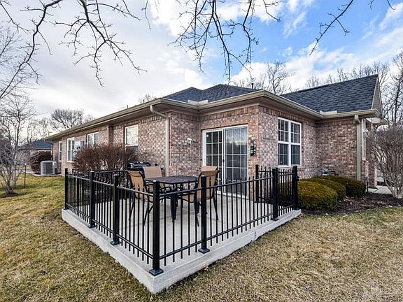 2nd image of 6942 Park Square Dr #A
