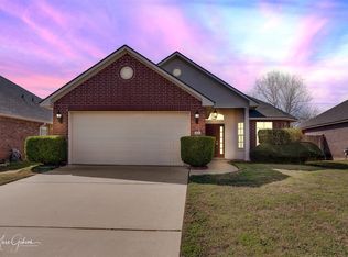 321 Gaston Ln, Bossier City, LA 71112