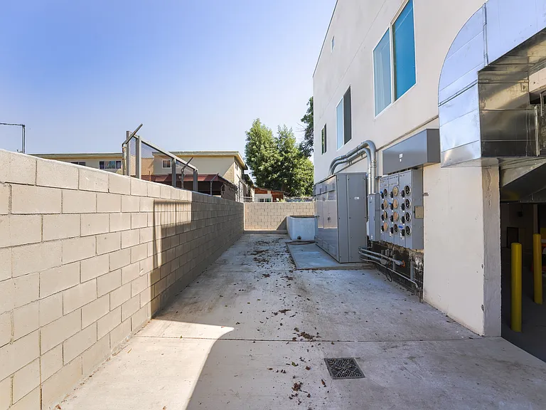 8837 Burnet Ave #102 — Photo 30