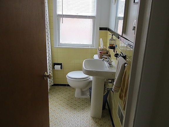 5th image of 1109 Catalpa Dr