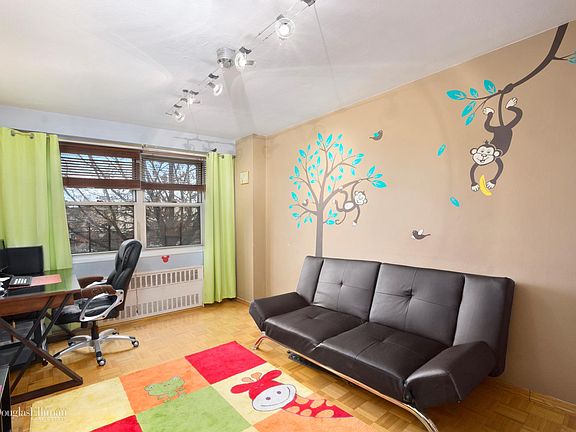 3rd image of 2475 W 16th St APT 2E