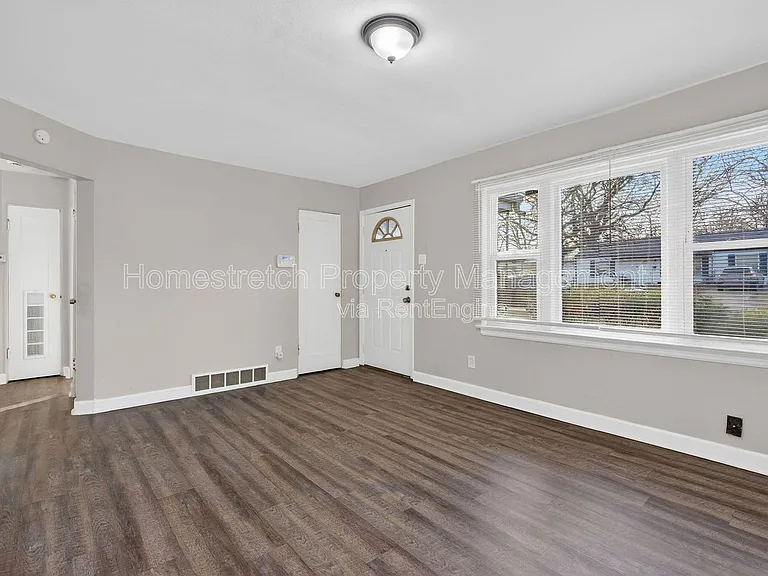 9868 Lorna Ln — Photo 8