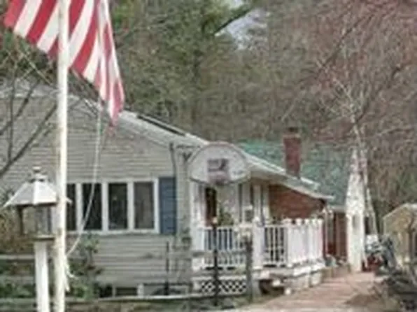 98-98A Runnells Bridge Rd, Hollis, NH 03049