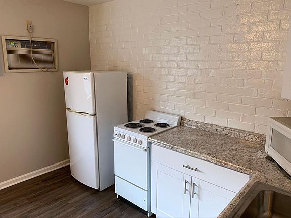 4th image of 80 W Lane Ave APT 1N-80L-1N