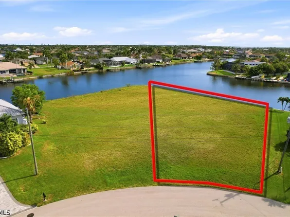 3021 SW 27th Pl, Cape Coral, FL 33914
