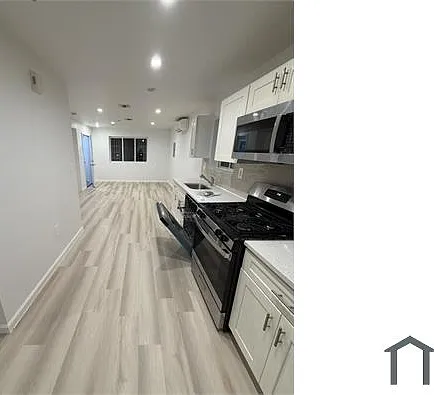 3 bed, 1061 sqft, $3,650 — Photo 1