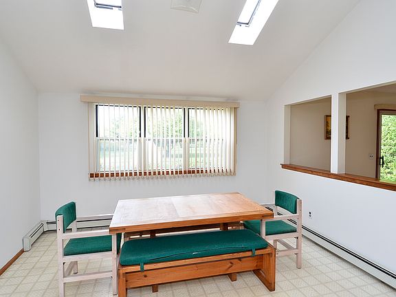 Breakfast Room