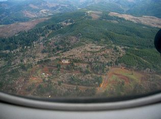 65681 Chestnut Rd, North Bend, OR 97459