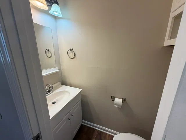 3 bed, 1.5 bath, 1219 sqft, $1,395 — Photo 3