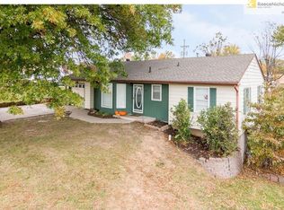 4542 NE 44th St, Kansas City, MO 64117