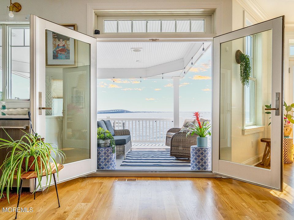 1st image of 105 Bay Shore Drive