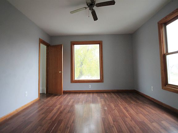 2nd image of 717 5th Ave