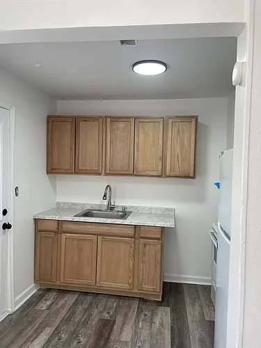 190 Erwin St #0 Photo 1