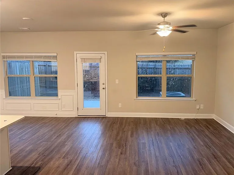 480 Rockfern Ct — Photo 5