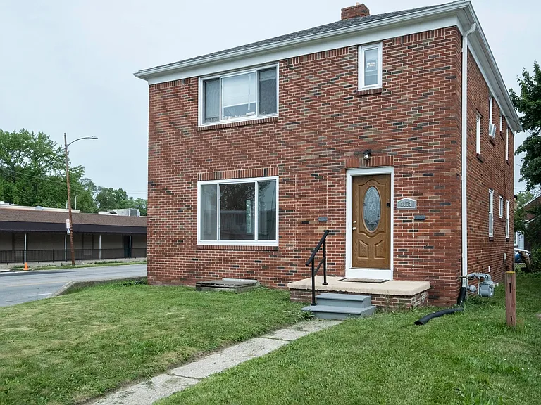 3174 Sherbrooke Rd #LOWER — Photo 3