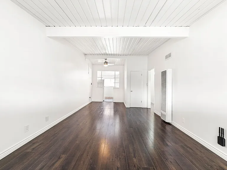 4115 Palmwood — Photo 2