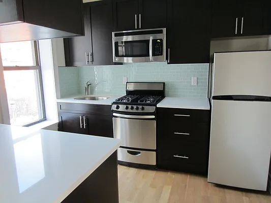 Rented by (Legacy) NY Quality Living Uptown | media 19