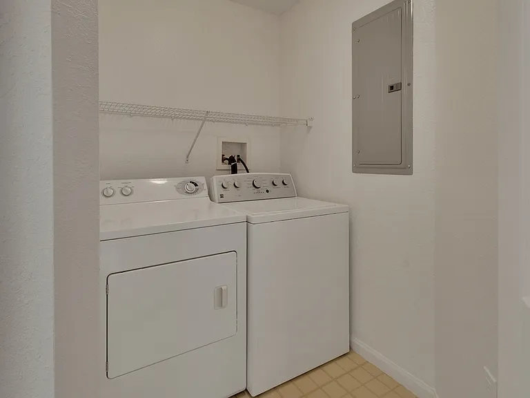 940 Village Trl #4-207 — Photo 10