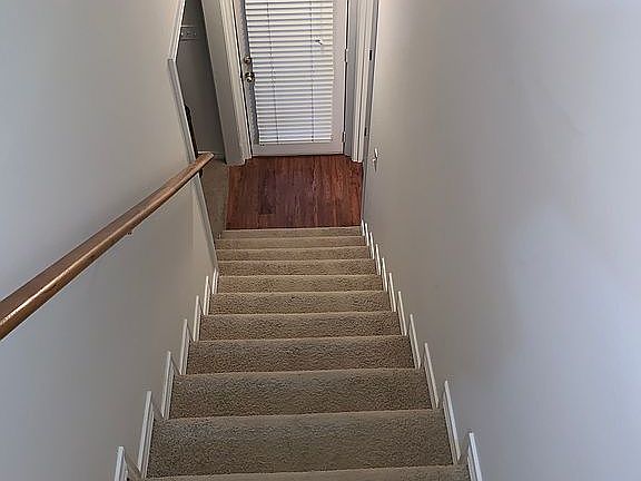 5th image of 6009 Shadyside Ln