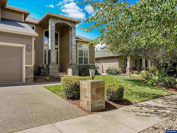 3rd image of 5489 Salal St SE