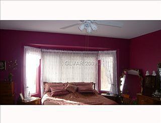 4th image of 2569 Grandville Ave