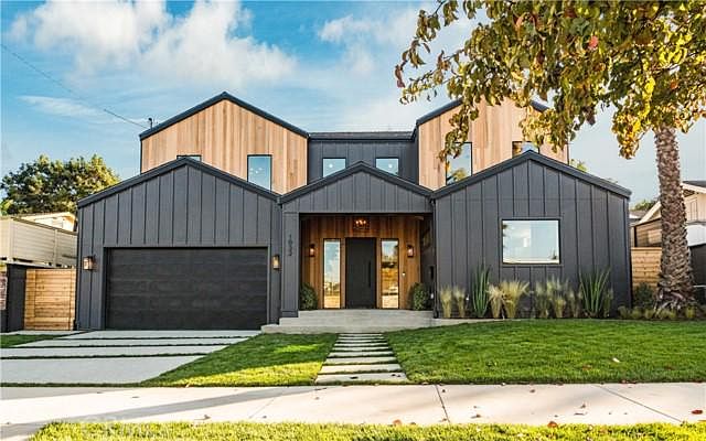1st image of 1032 Avenue H