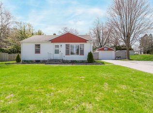 719 Armstrong Ave, Howards Grove, WI 53083