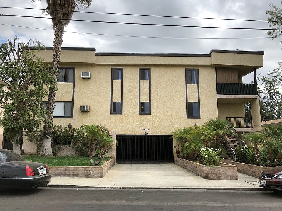 1st image of 10142 McClemont Ave #206