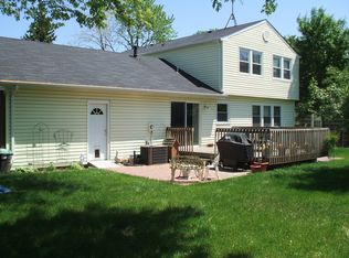 30 Timber Hill Rd, Buffalo Grove, IL 60089