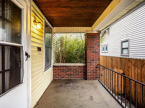 3rd image of 5321 N College Ave