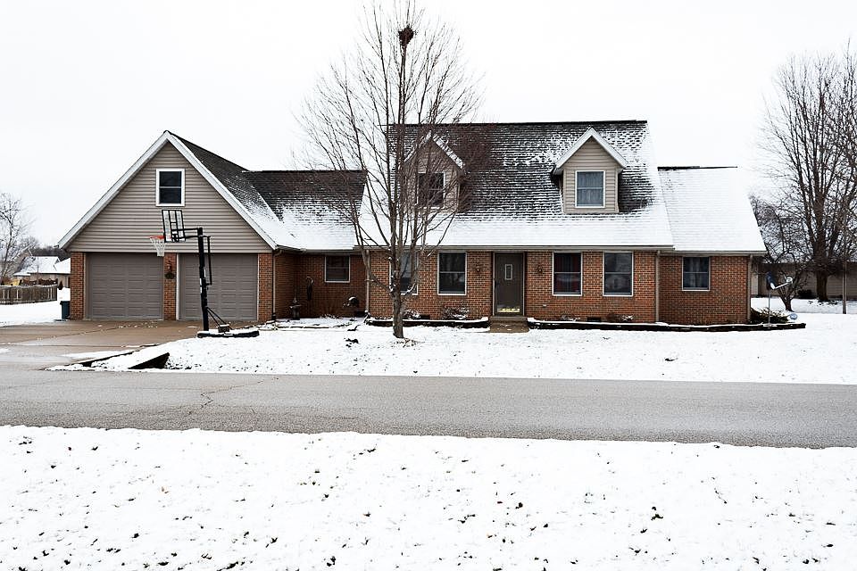 1st image of 4940 S 19th 1/2 St