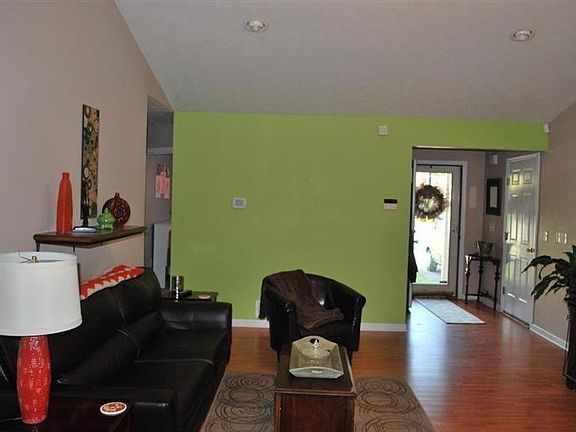5th image of 131 Oliver Dr