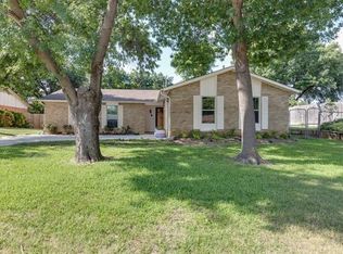1506 Westridge Dr, Grand Prairie, TX 75050