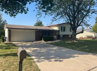 87 Park Charles Blvd N, Saint Peters, MO 63376