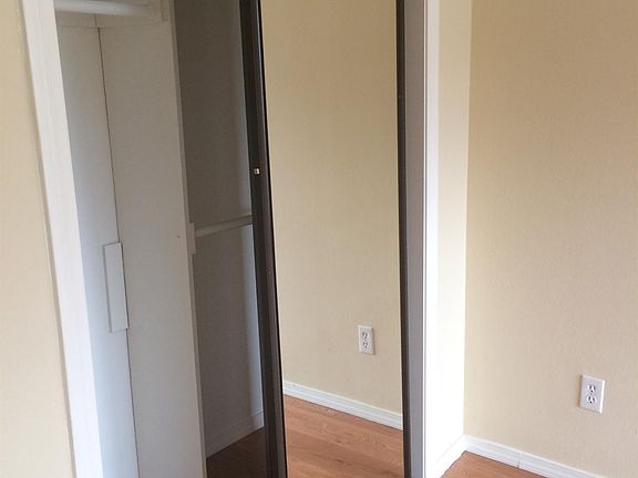 5th image of 19029 Nordhoff St Unit 301