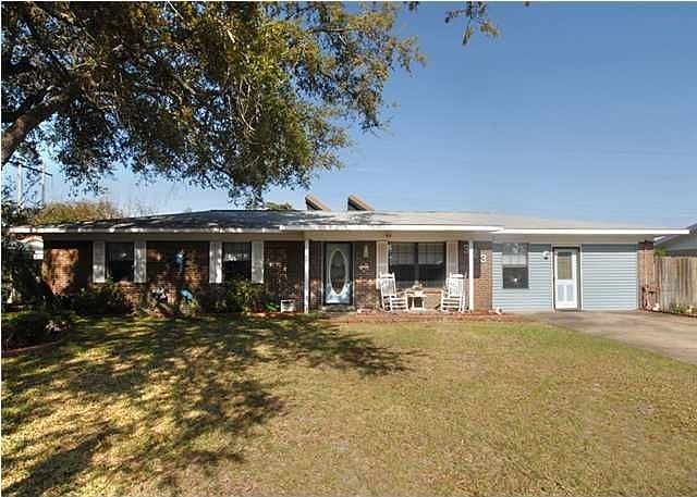 1st image of 323 Echo Cir