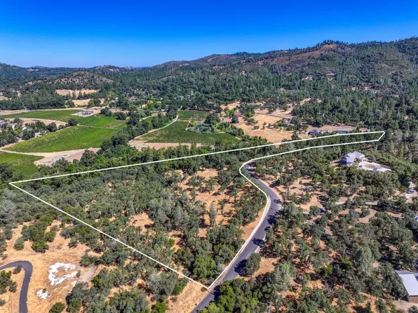 Vineyard Ter, Murphys, CA 95247