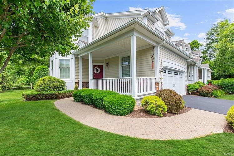 1st image of 2 Baltusrol Ct #2