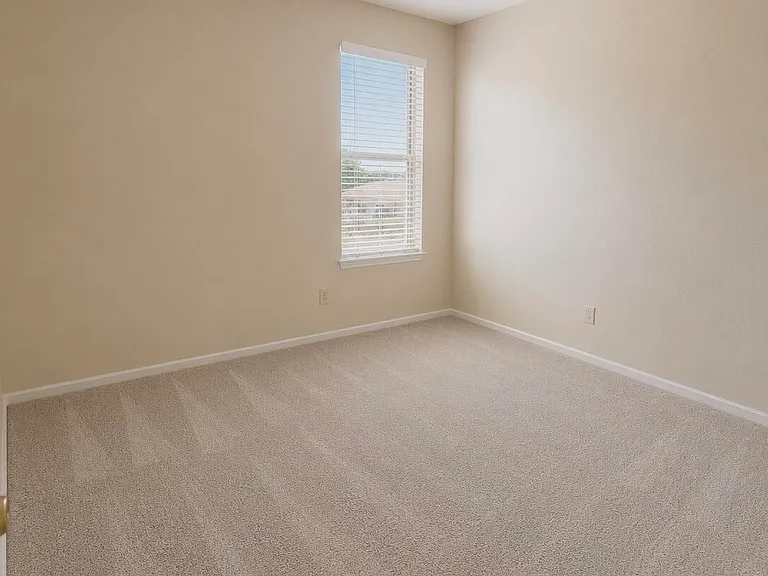 1927 E Hampton Ave #203 — Photo 11